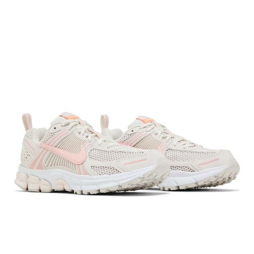 Nike Zoom Vomero 5 Phantom Echo Pink (GS) – lifestyle foto | Purekickz