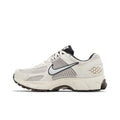 Nike Zoom Vomero 5 Phantom Light Iron Ore (W) – hlavní pohled | Purekickz
