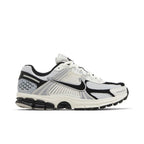 Nike Zoom Vomero 5 Photon Dust Black (W) – boční pohled | Purekickz