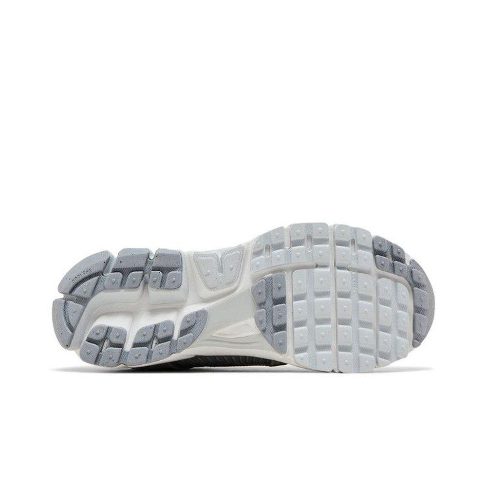 Nike Zoom Vomero 5 Pure Platinum Platinum Tint Wolf Grey Summit White (W) – zadní pohled | Purekickz