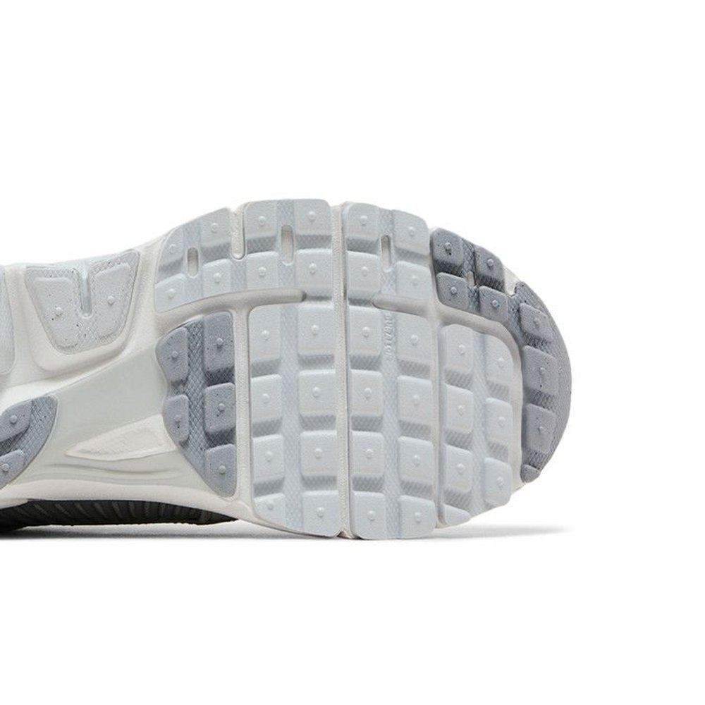 Nike Zoom Vomero 5 Pure Platinum Platinum Tint Wolf Grey Summit White (W) – pohled shora | Purekickz
