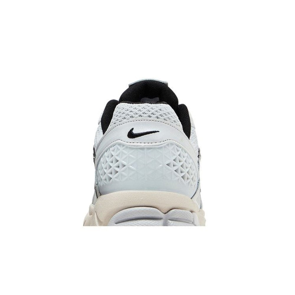 Nike Zoom Vomero 5 Pure Platinum (W) – detail materiálu | Purekickz