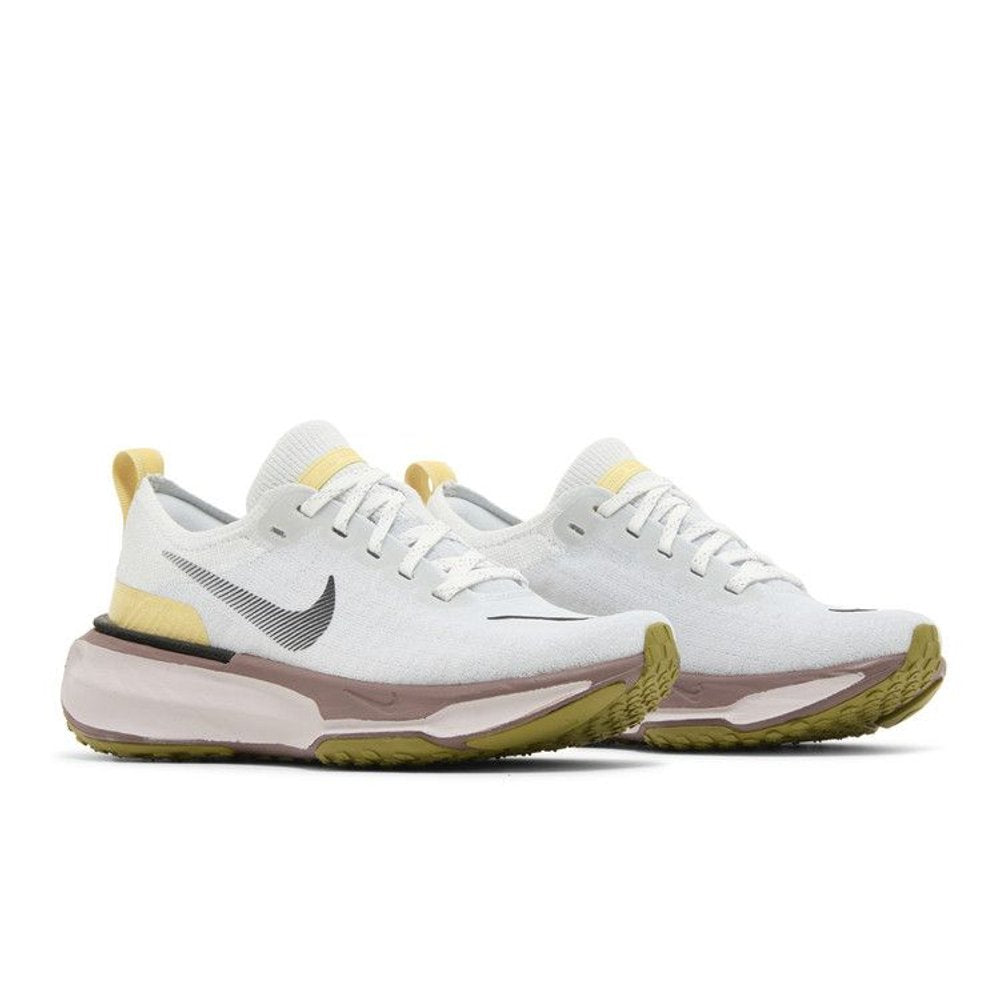 Nike ZoomX Invincible Run 3 Photon Dust Platinum Violet (W) – lifestyle foto | Purekickz