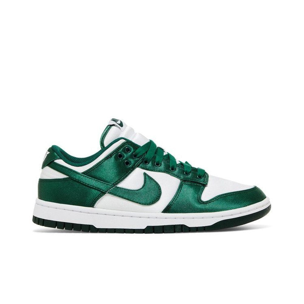 NikeDunk Low Satin Green – boční pohled | Purekickz
