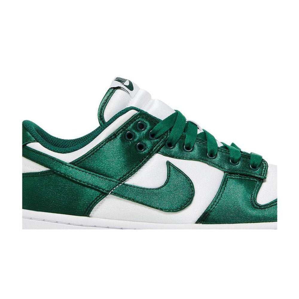 NikeDunk Low Satin Green – detail | Purekickz