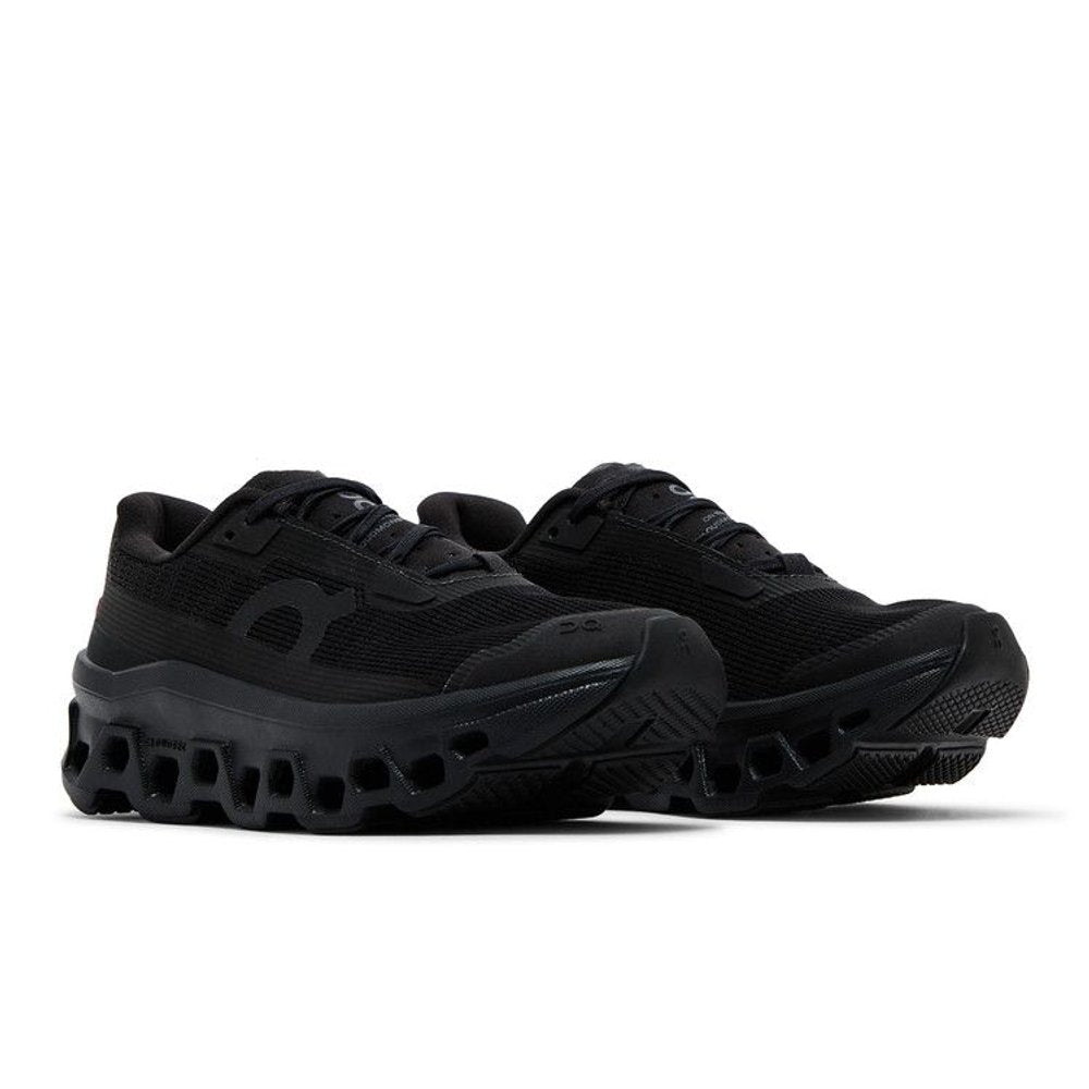 On Running Cloudmonster Void All Black (W) – lifestyle foto | Purekickz