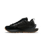 sacai x Nike VaporWaffle Black Gum – hlavní pohled | Purekickz