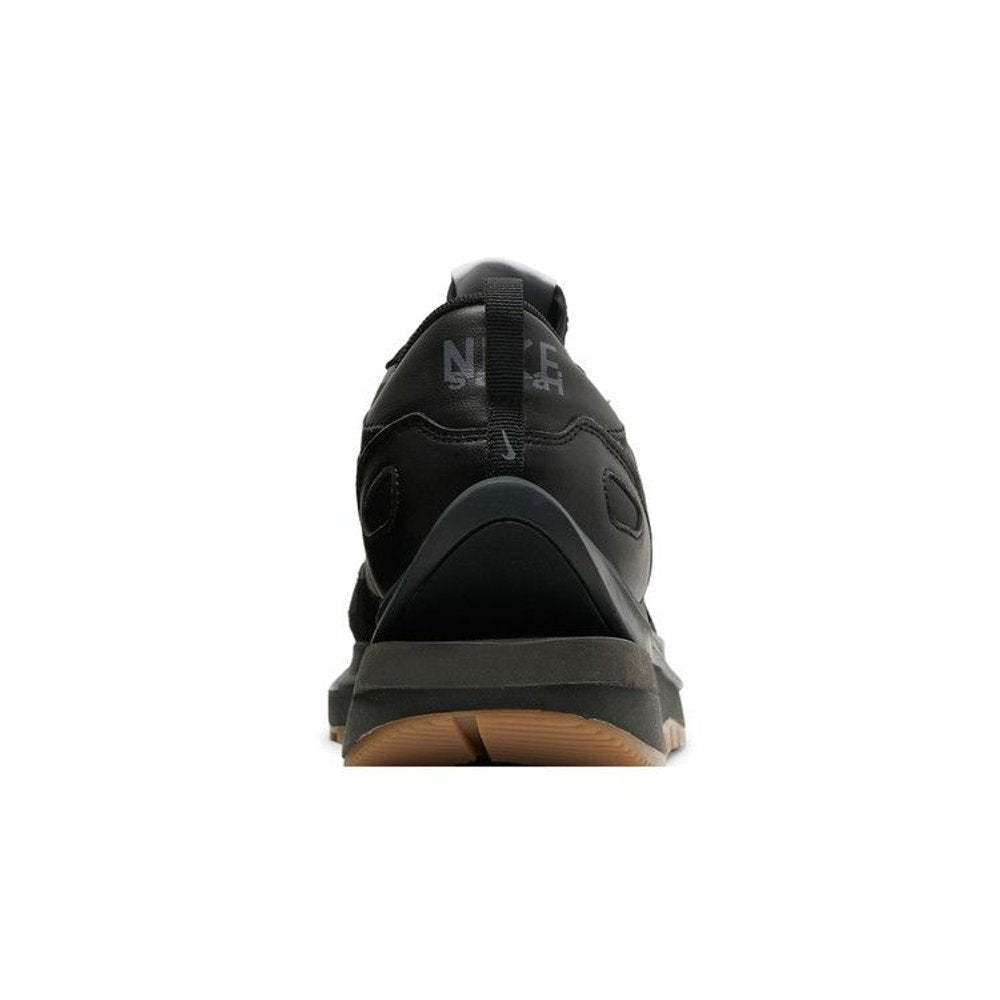 sacai x Nike VaporWaffle Black Gum – detail materiálu | Purekickz