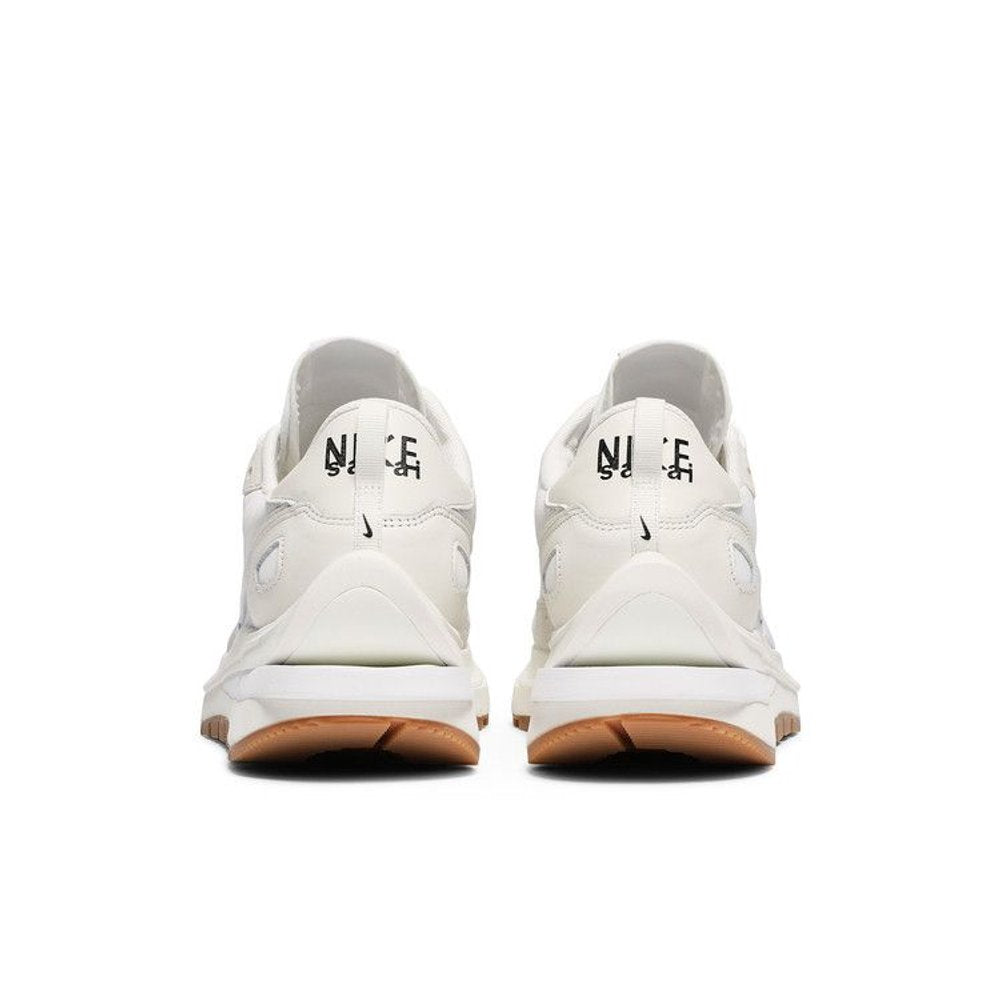 sacai x Nike VaporWaffle 'Sail Gum' – podrážka | Purekickz