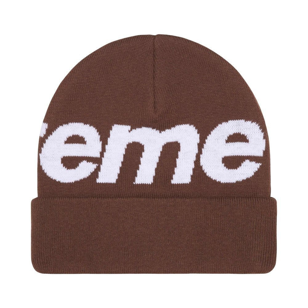 Supreme Big Logo Beanie (FW25) Brown – boční pohled | Purekickz