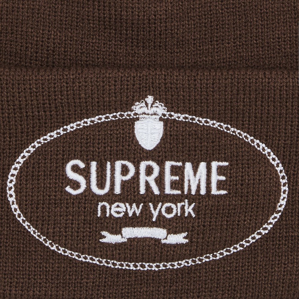 Supreme Crest Beanie Brown – detail | Purekickz
