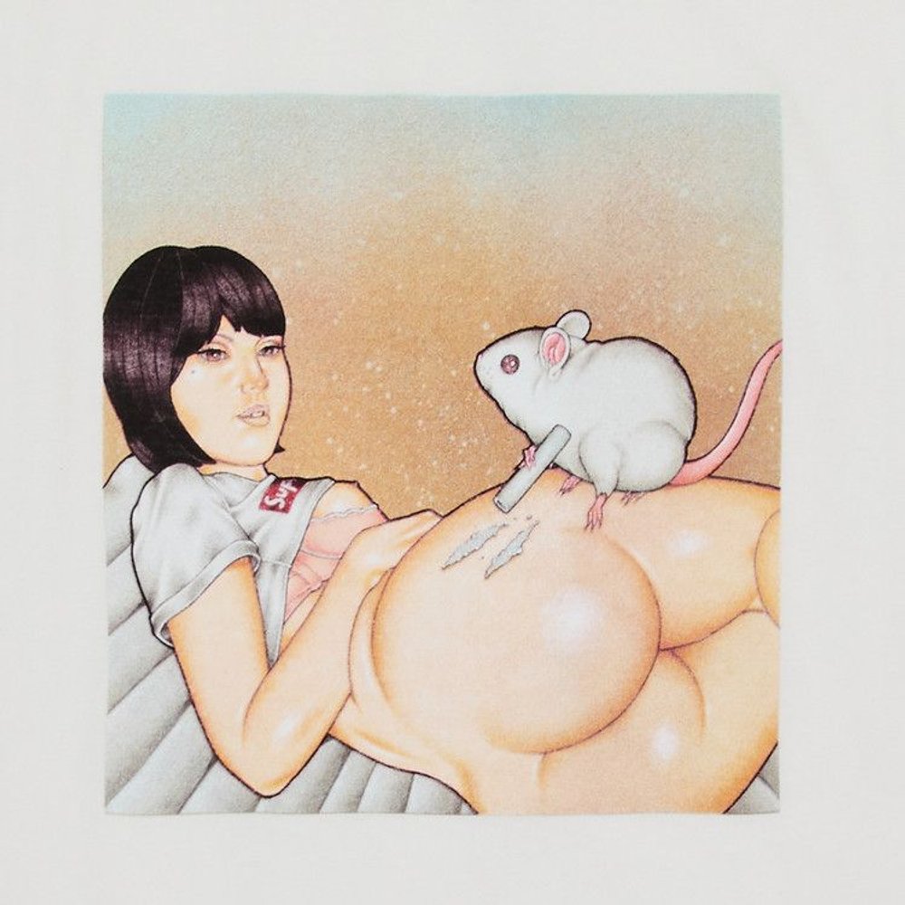 Supreme Mouse Tee (SS25) White – boční pohled | Purekickz
