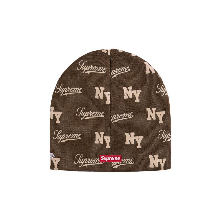 Supreme New Era Monogram Beanie Brown – boční pohled | Purekickz