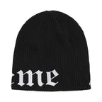 Supreme Old English Printed Beanie (SS26) Black – boční pohled | Purekickz