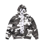 Supreme Satin Applique Hooded Sweatshirt (SS26) Snow Camo – boční pohled | Purekickz