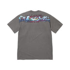 Supreme Tag Tee 'Charcoal' – boční pohled | Purekickz