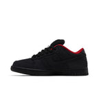 Supreme x Nike Dunk Low SB 'Black' – hlavní pohled | Purekickz
