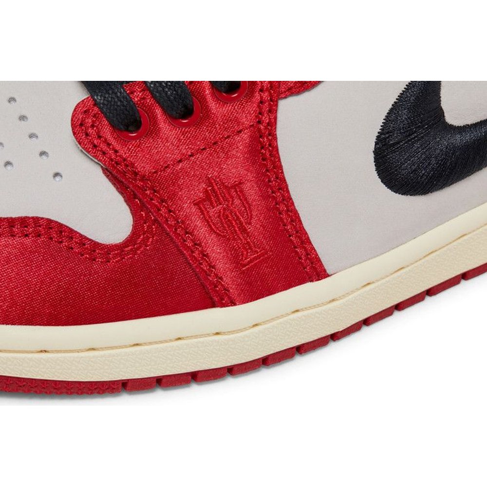 Trophy Room x Air Jordan 1 Retro Low OG SP 'Rookie Card - Away' – pohled 10 | Purekickz
