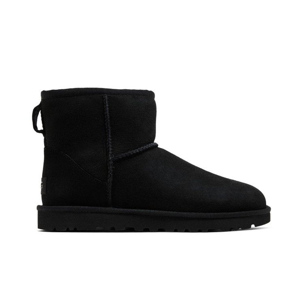 UGG Classic Mini II Boot Black (W) – boční pohled | Purekickz