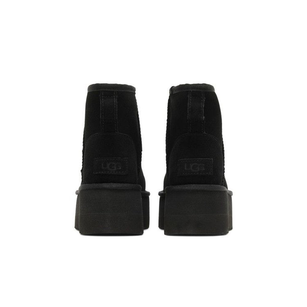 UGG Classic Mini Platform Boot Black – podrážka | Purekickz