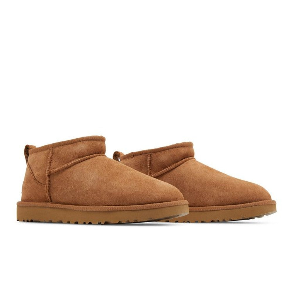UGG Classic Ultra Mini Boot Chestnut – lifestyle foto | Purekickz