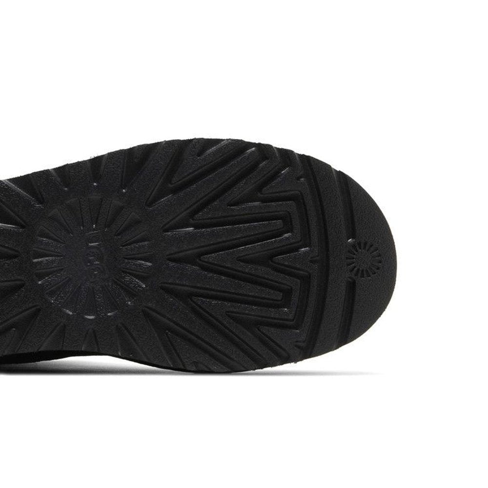 UGG Classic Ultra Mini Platform Boot Black (Women's) – pohled shora | Purekickz