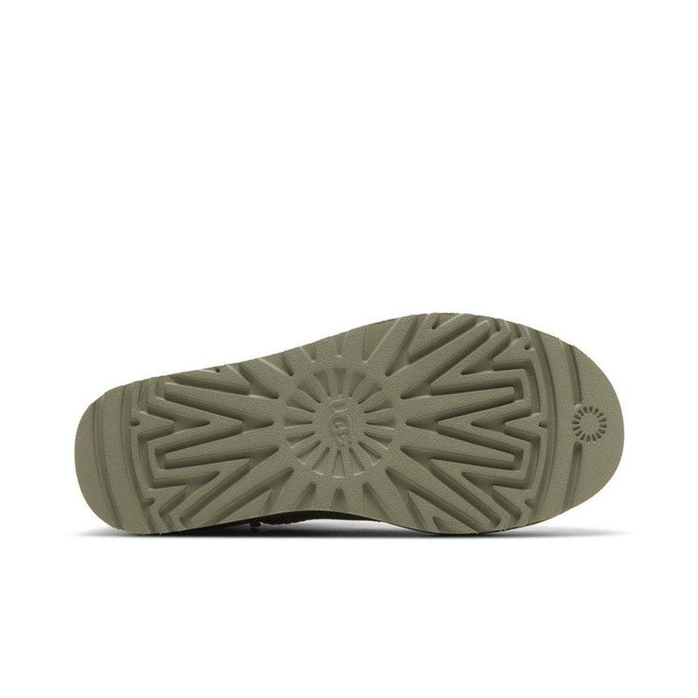 UGG Classic Ultra Mini Platform Boot Shaded Clover – zadní pohled | Purekickz