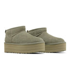 UGG Classic Ultra Mini Platform Boot Shaded Clover – lifestyle foto | Purekickz