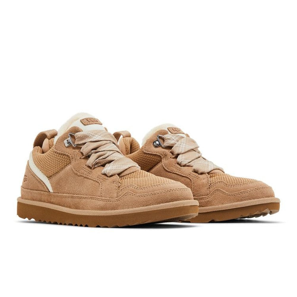 UGG Lowmel Sand (Kids) – lifestyle foto | Purekickz