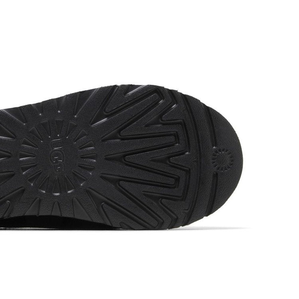 UGG Tasman Slipper Black – pohled shora | Purekickz