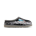 UGG Tasman Slipper Palace Black Camo – boční pohled | Purekickz