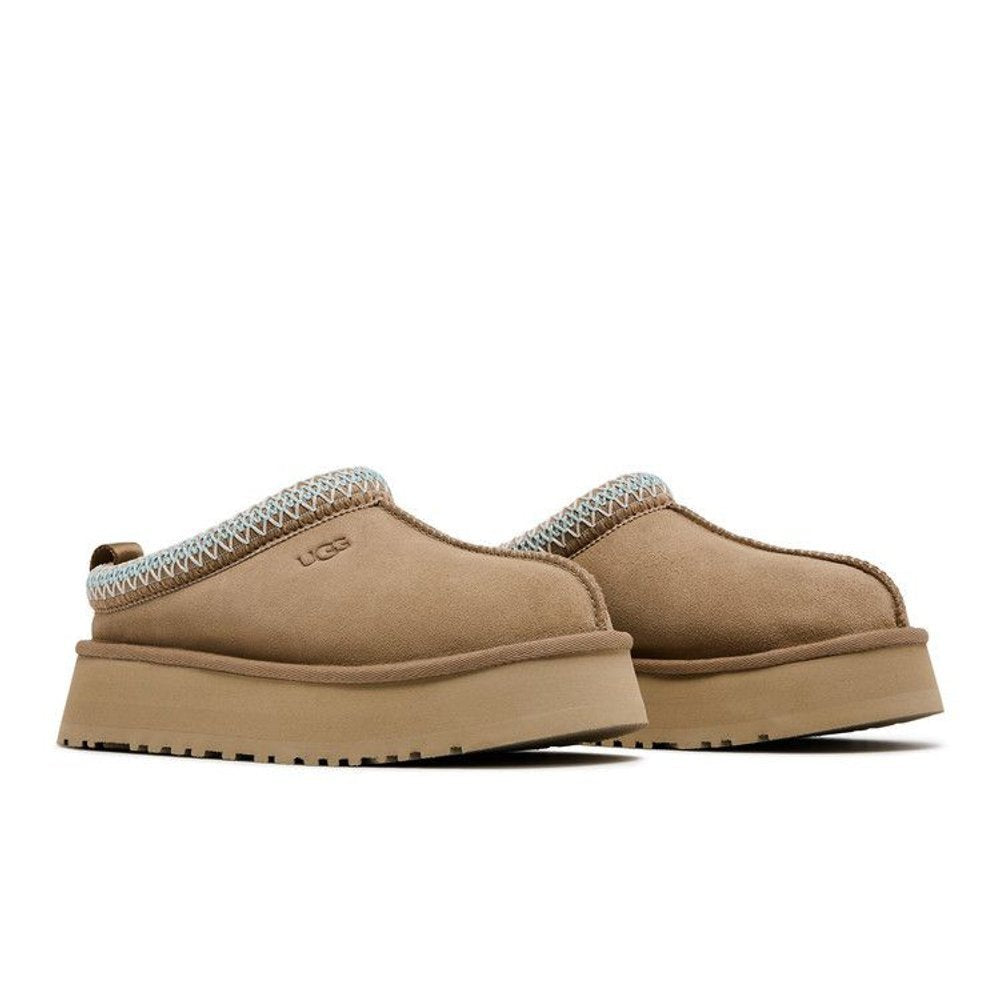 UGG Tazz II Slipper Sand (Women's) – lifestyle foto | Purekickz