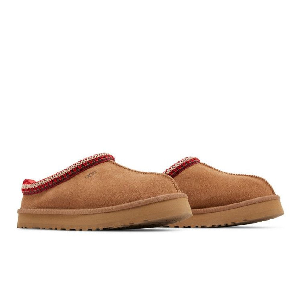 UGG Tazz Slipper Chestnut (Kids) – lifestyle foto | Purekickz