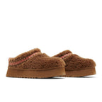 UGG Tazz Slipper Heritage Braid Hardwood (W) – lifestyle foto | Purekickz