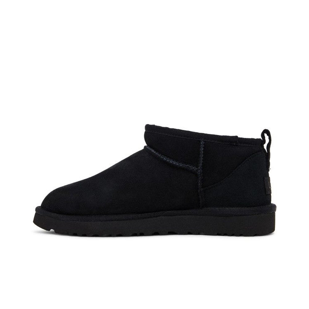 UGG Wmns Classic Ultra Mini Boot Black – hlavní pohled | Purekickz