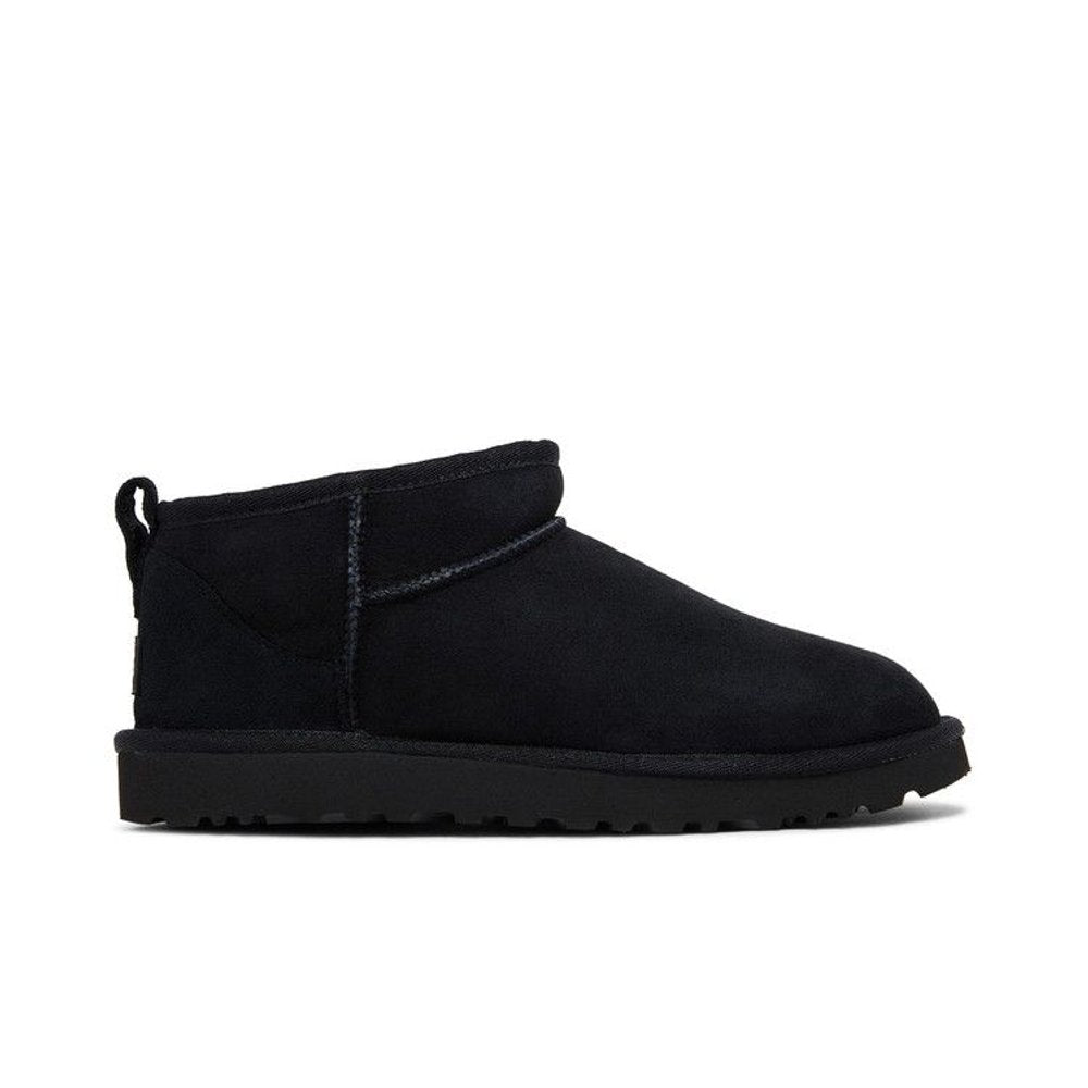 UGG Wmns Classic Ultra Mini Boot Black – boční pohled | Purekickz
