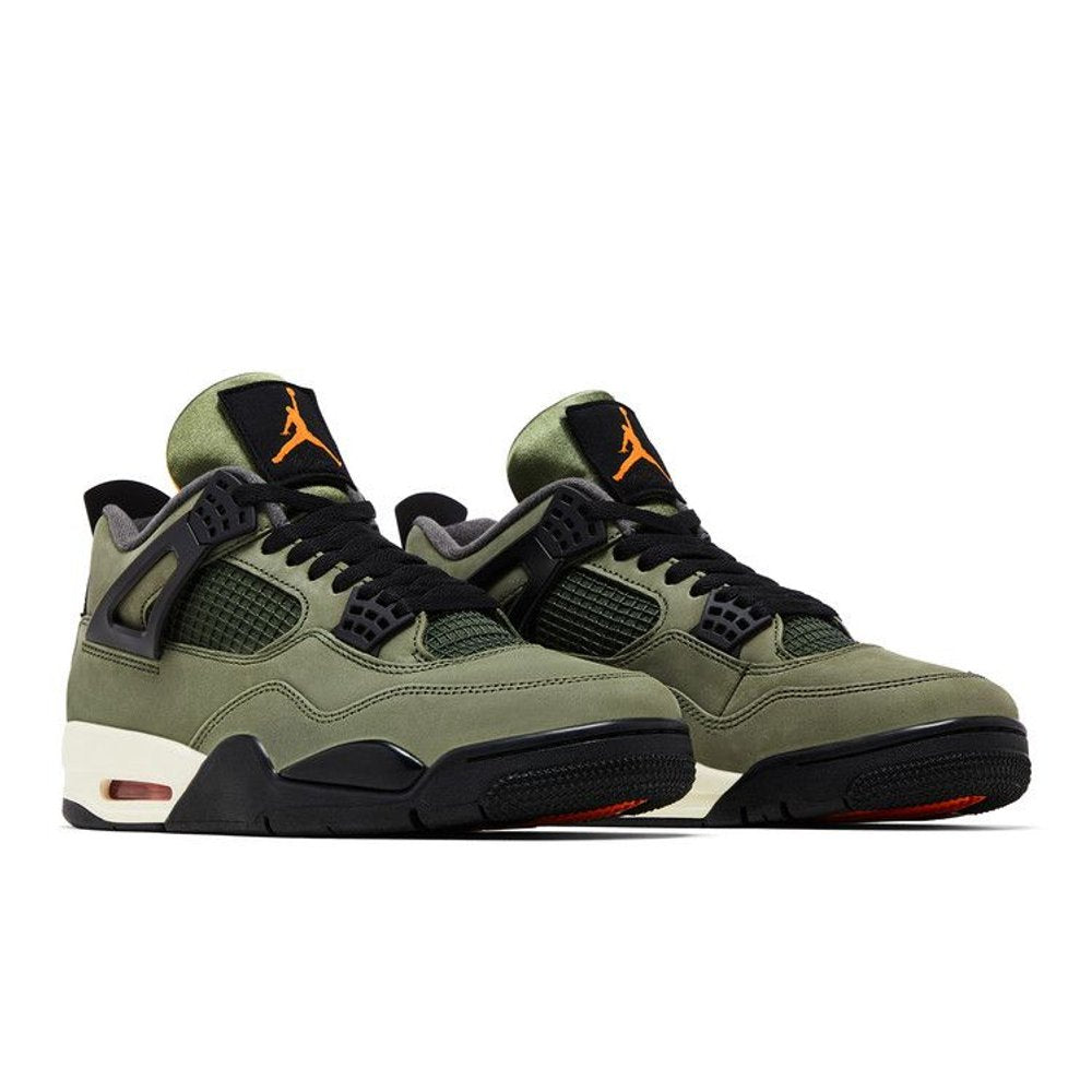 Undefeated x Air Jordan 4 Retro 2025 – lifestyle foto | Purekickz