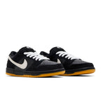 Nike Dunk Low Pro SB Black White Gum – lifestyle foto | Purekickz