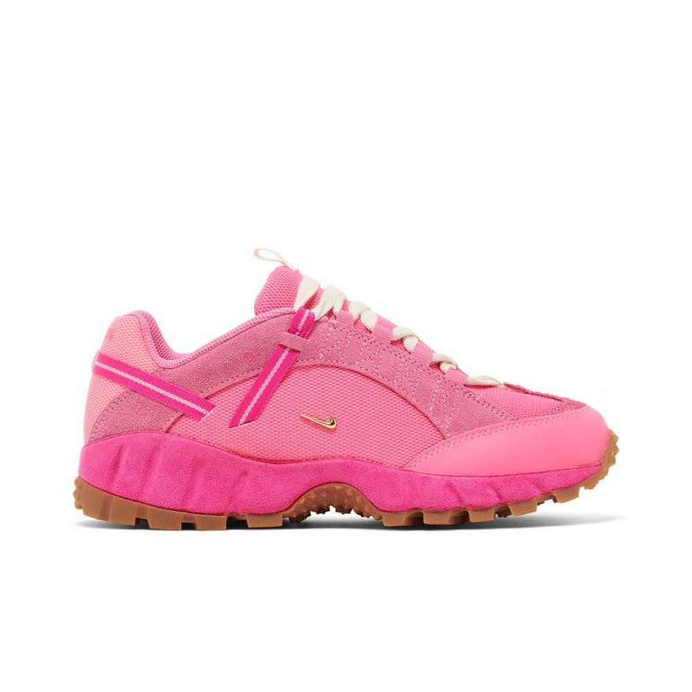 Nike Air Humara LX Jacquemus Pink Flash (W) – boční pohled | Purekickz