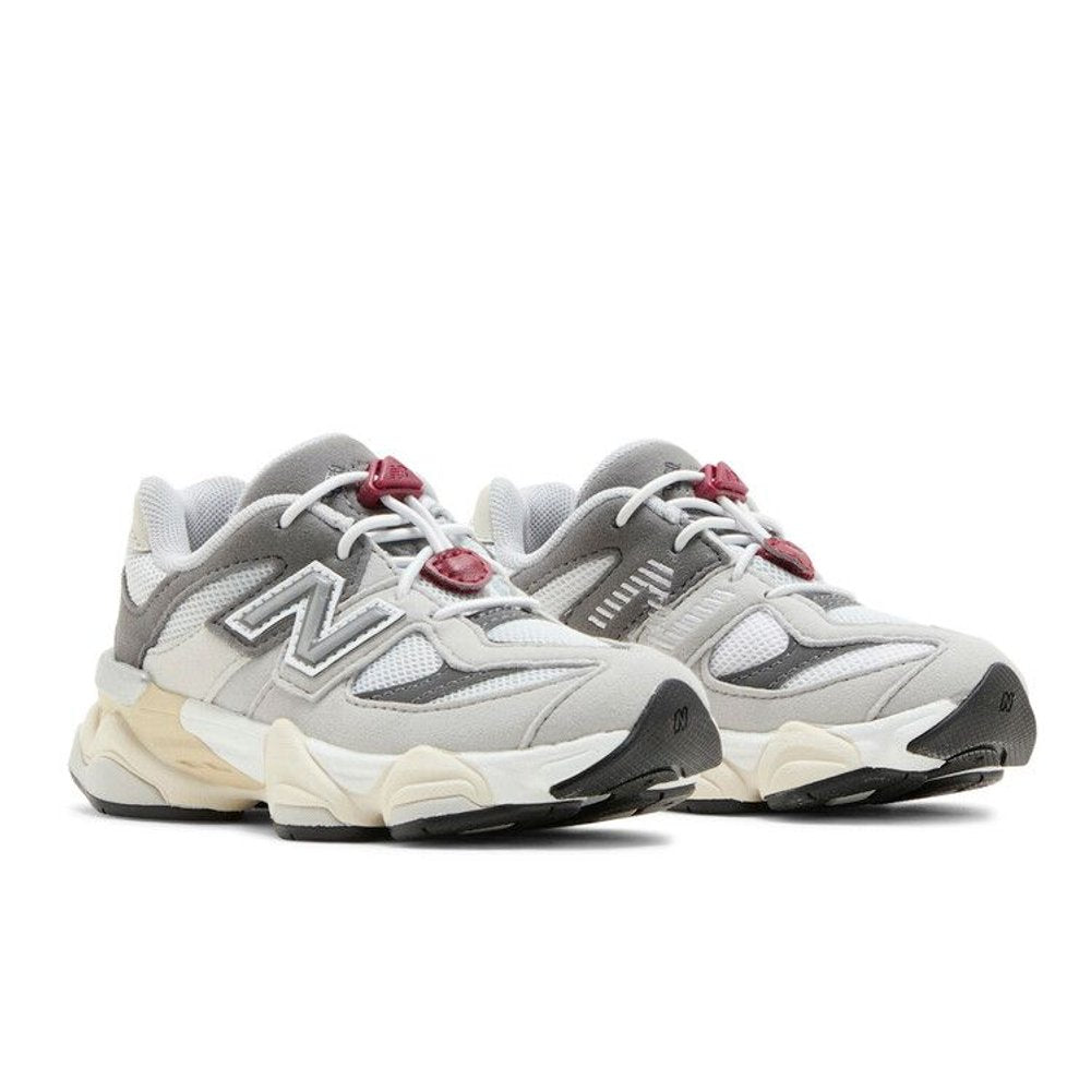New Balance 9060 Rain Cloud (TD) – lifestyle foto | Purekickz