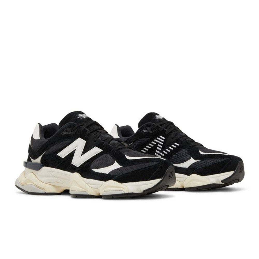 New Balance 9060 Black White – lifestyle foto | Purekickz