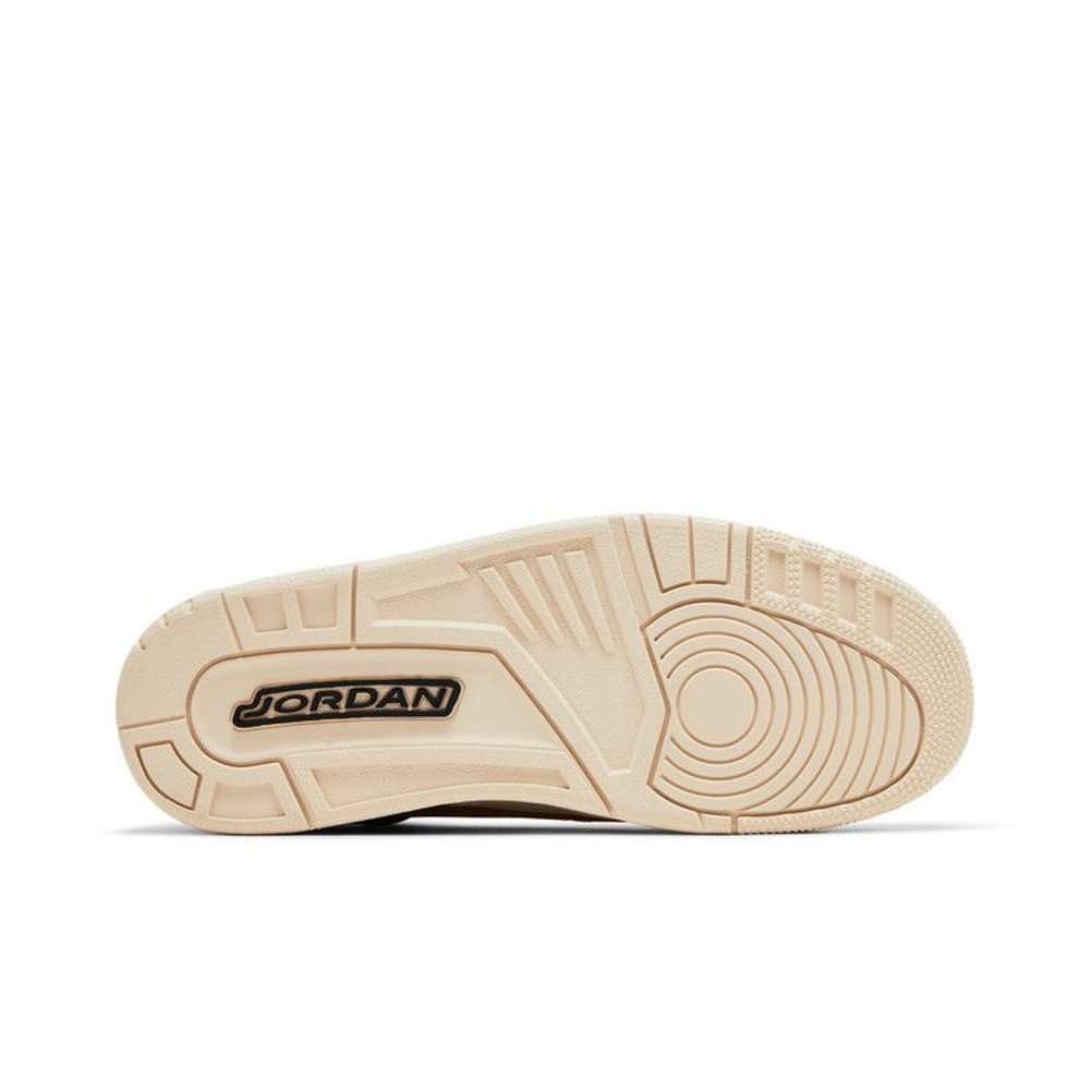 Jordan Spizike Low Flax
