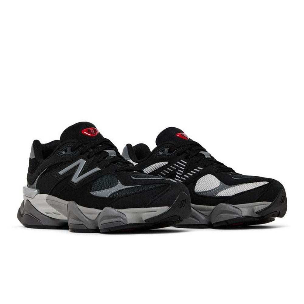 New Balance 9060 Black Grey (GS) – lifestyle foto | Purekickz