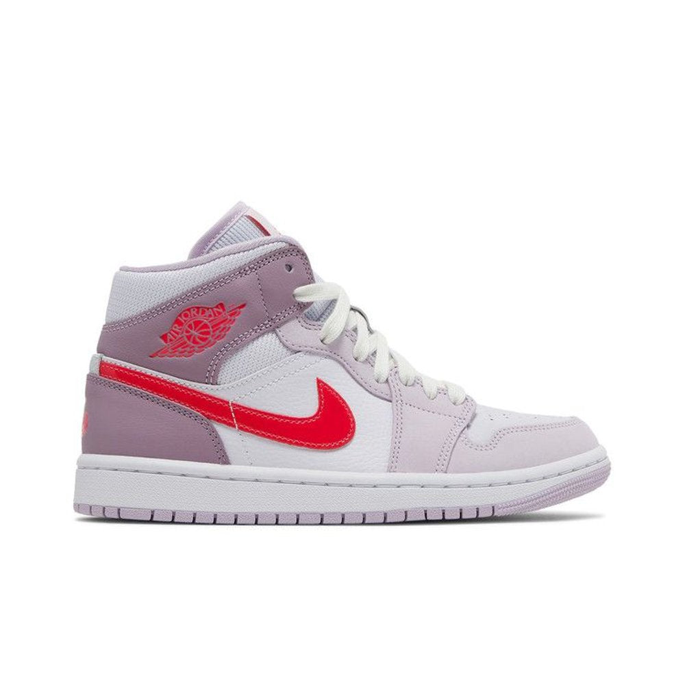 Jordan 1 Mid Valentine's Day (2022) (W) – boční pohled | Purekickz