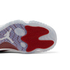 Jordan 11 Retro Cherry (2022) – pohled shora | Purekickz