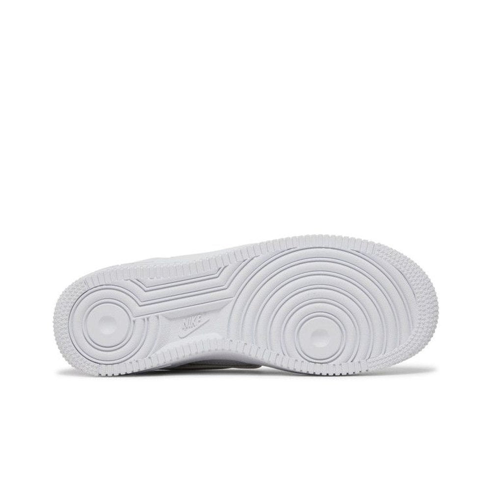 Nike Air Force 1 Low 1/1 White (GS) – zadní pohled | Purekickz