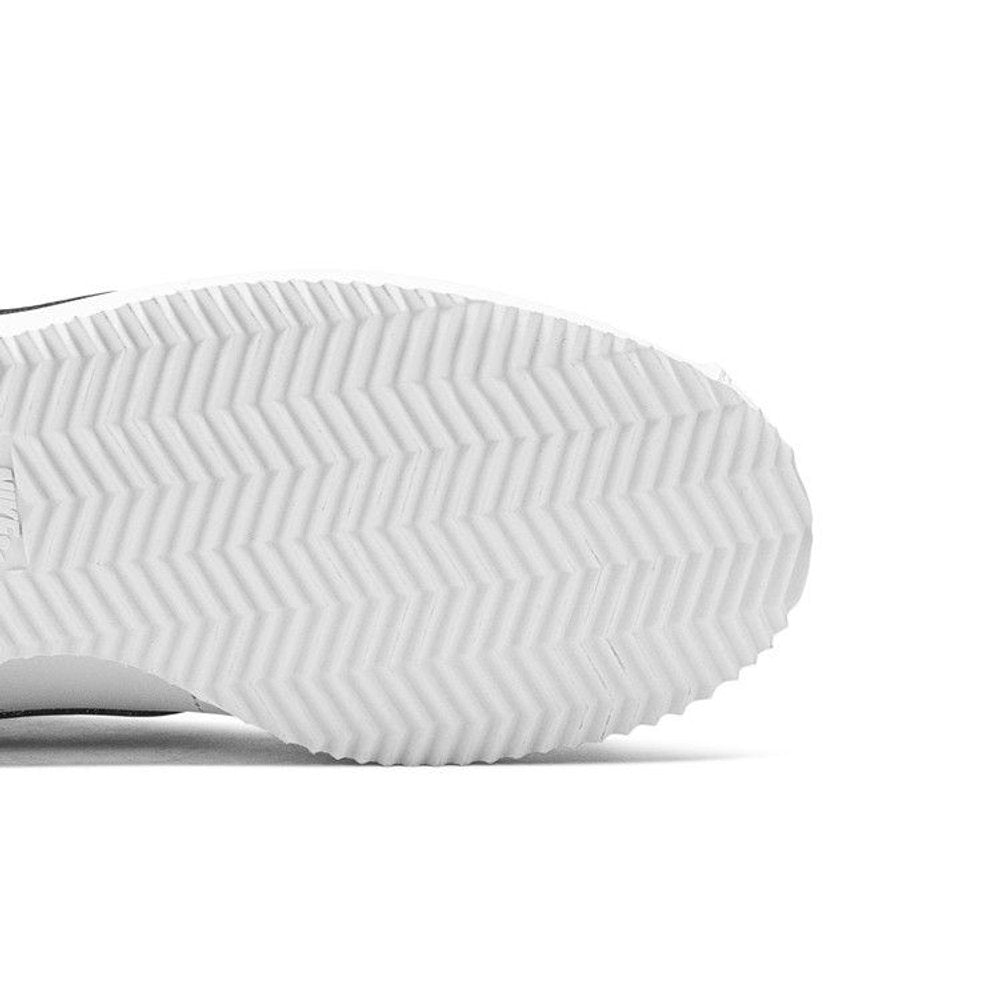 Nike Cortez Basic Leather White Black (2017) – pohled shora | Purekickz