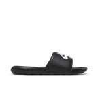 Nike Victori One Slide Triple Black – boční pohled | Purekickz
