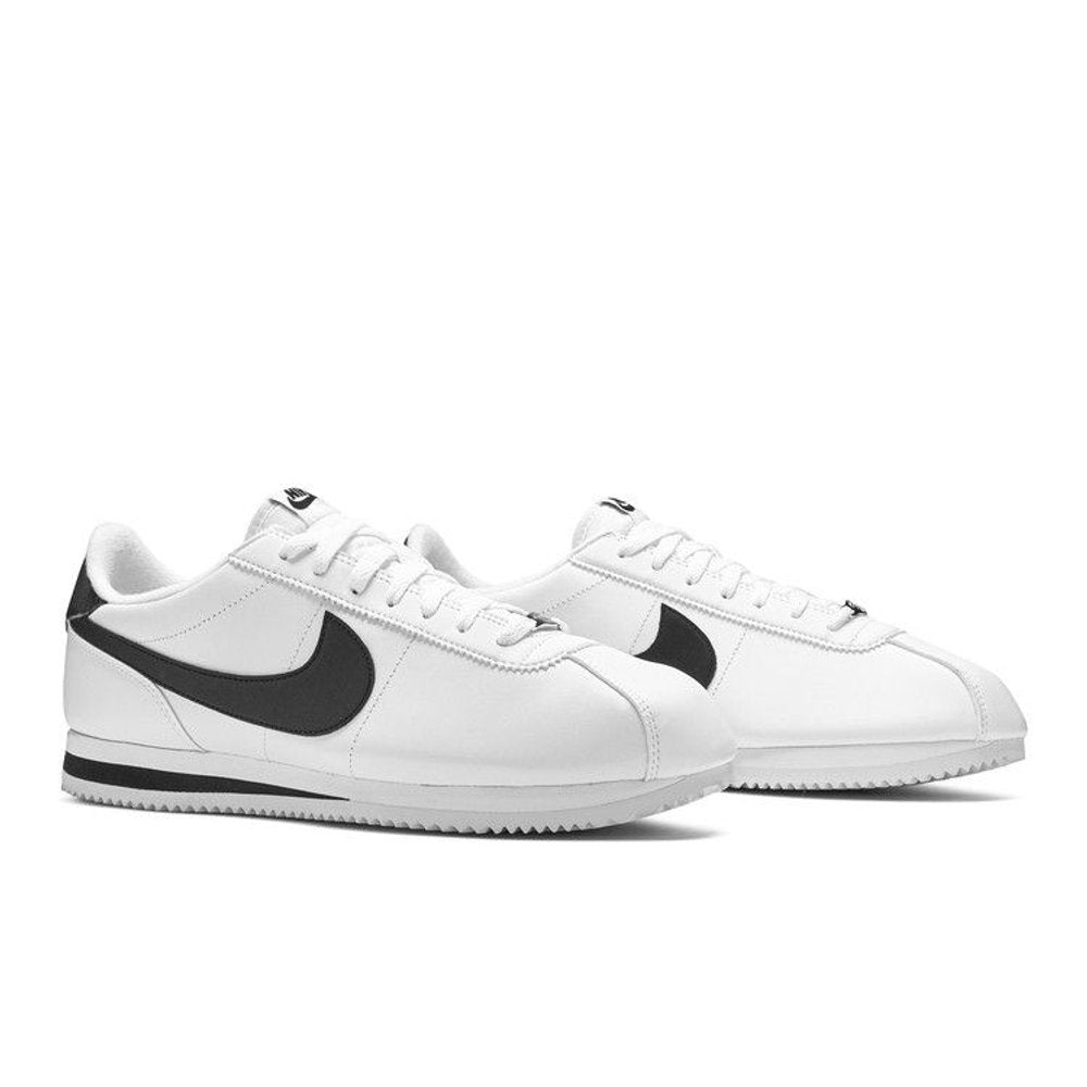 Nike Cortez Basic Leather White Black (2017) – lifestyle foto | Purekickz