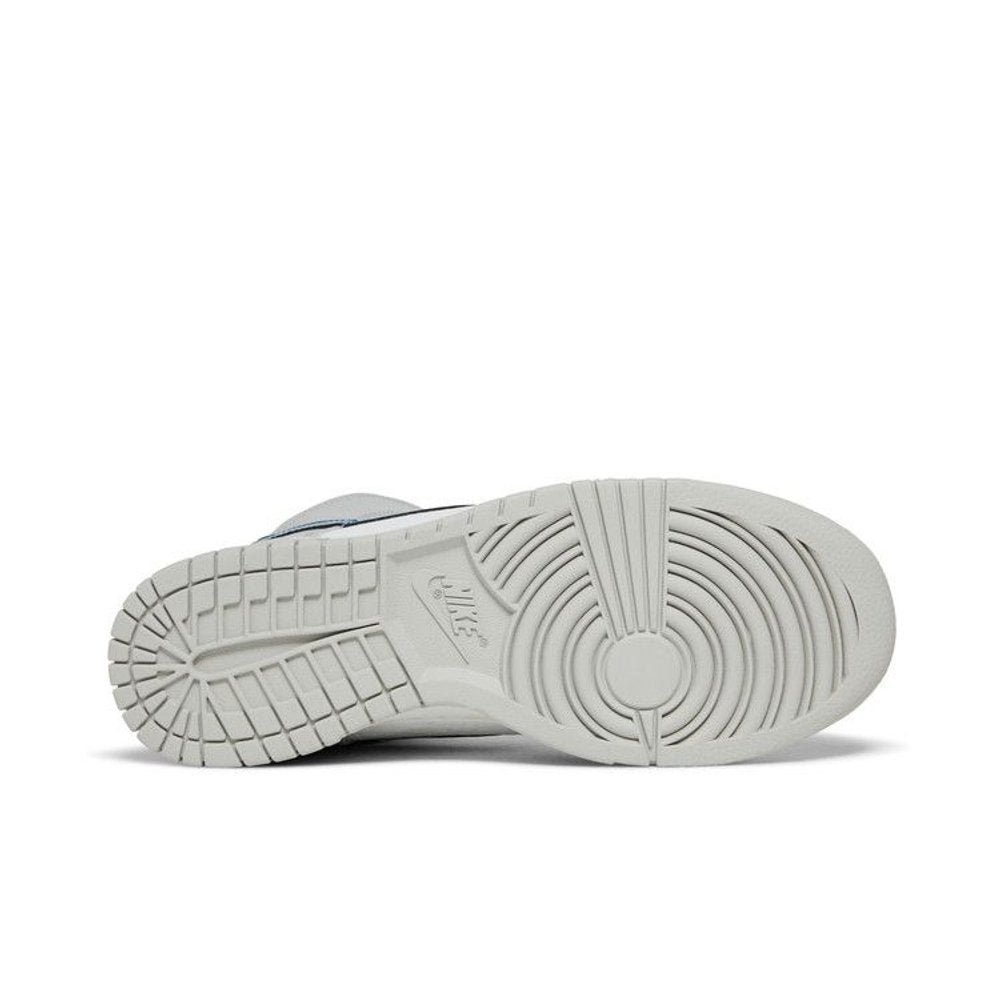 Nike Dunk High FLS (W) – zadní pohled | Purekickz